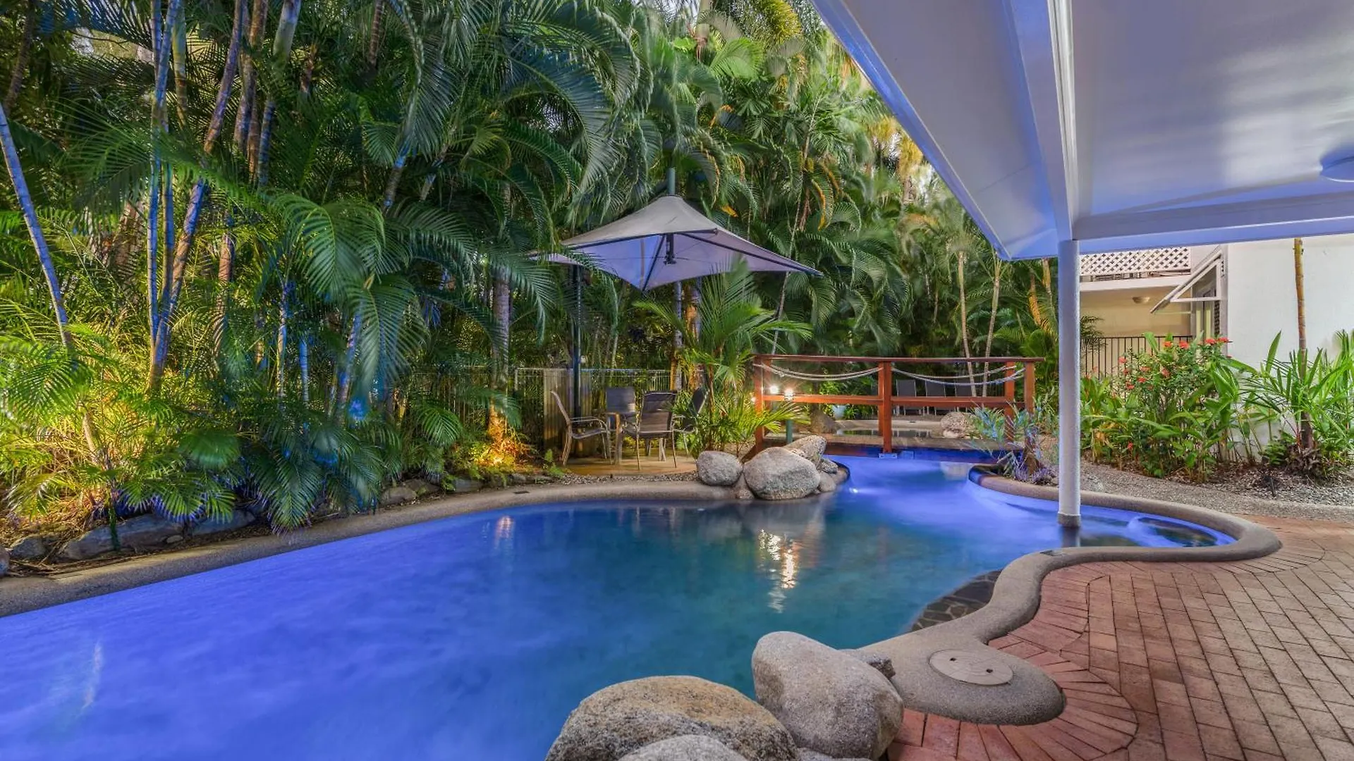 Coral Apartments Port Douglas 3*,  Australia